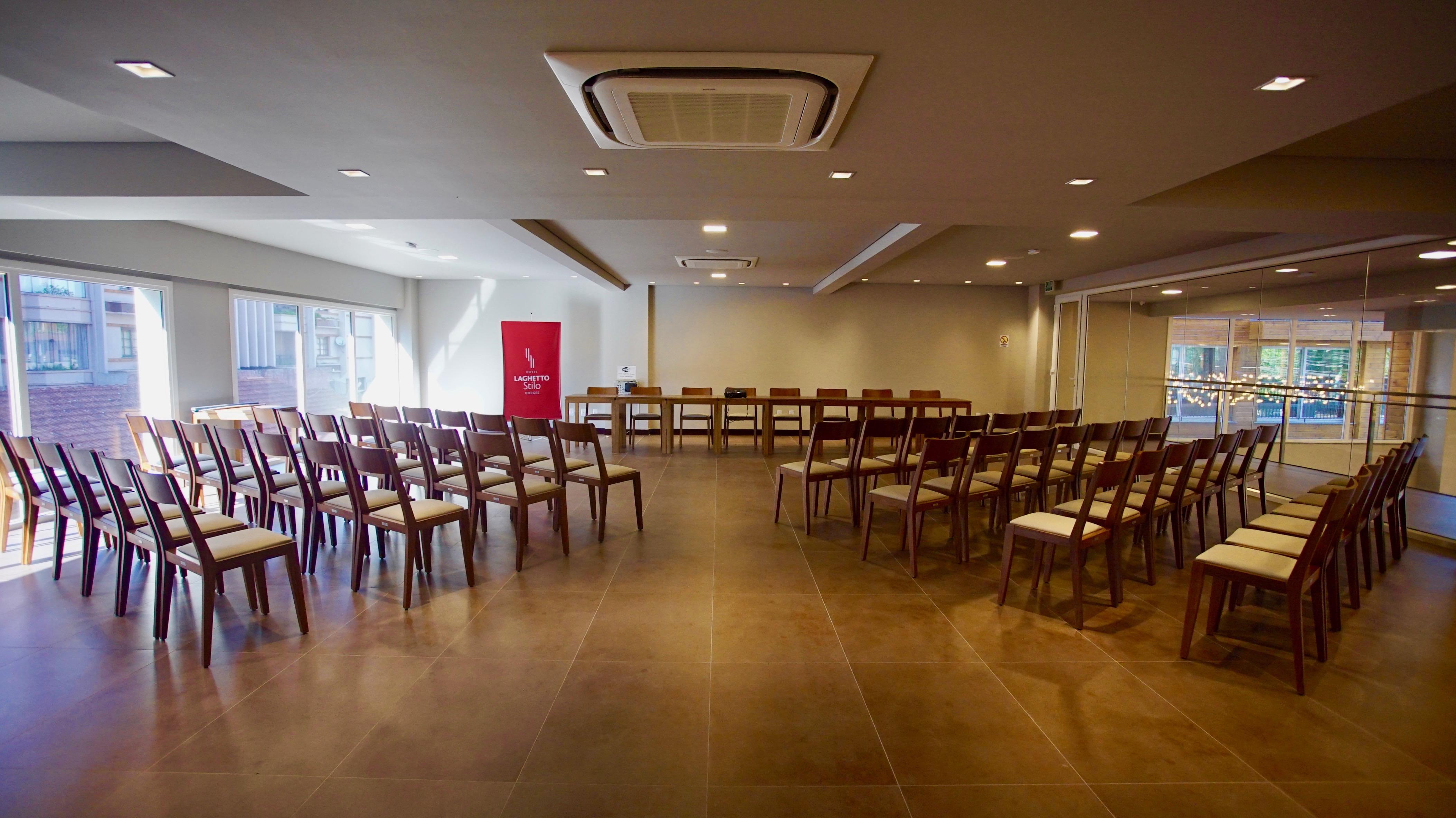 Hotel Laghetto Stilo Borges Gramado Extérieur photo The meeting room