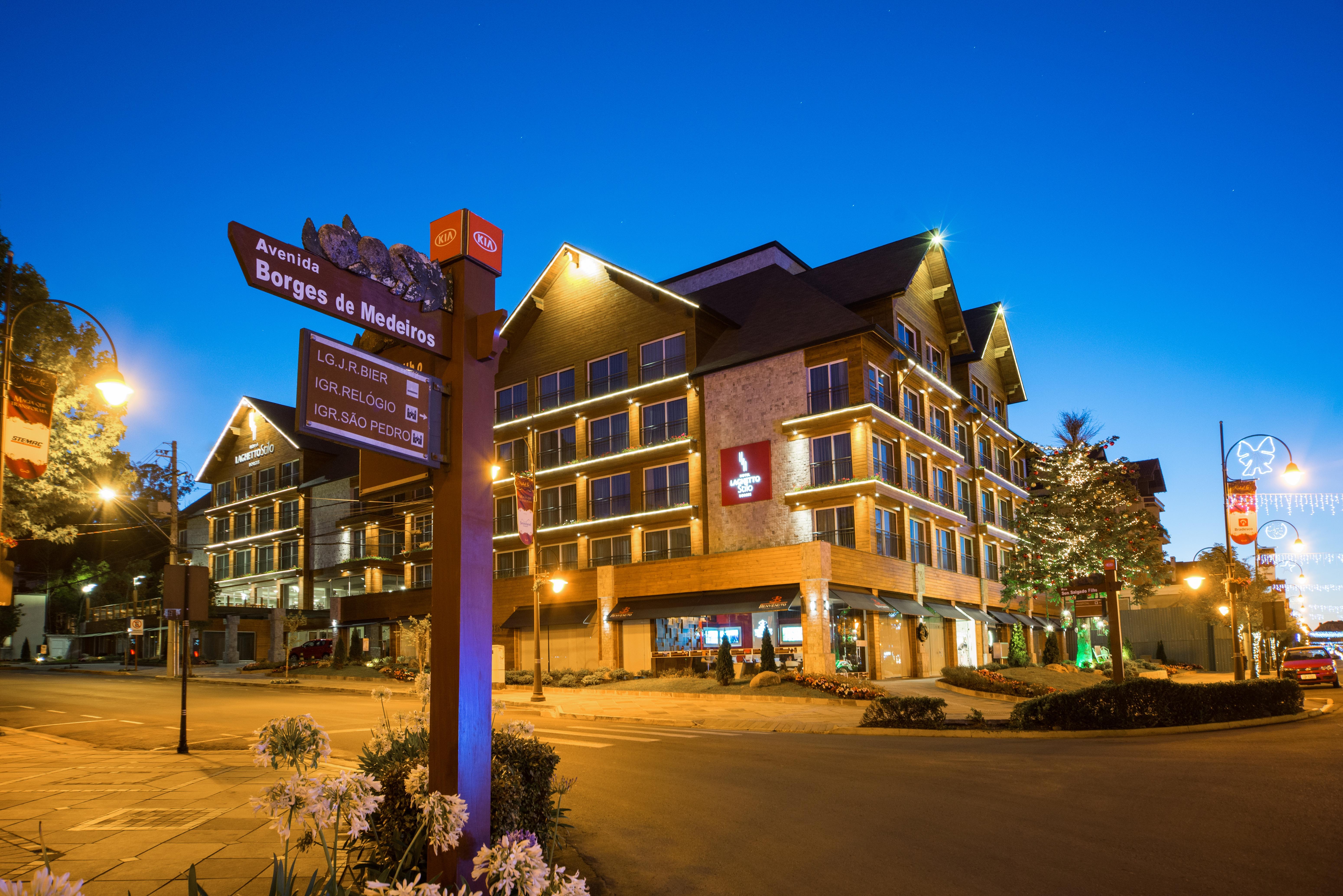 Hotel Laghetto Stilo Borges Gramado Extérieur photo The Village at Blue Mountain